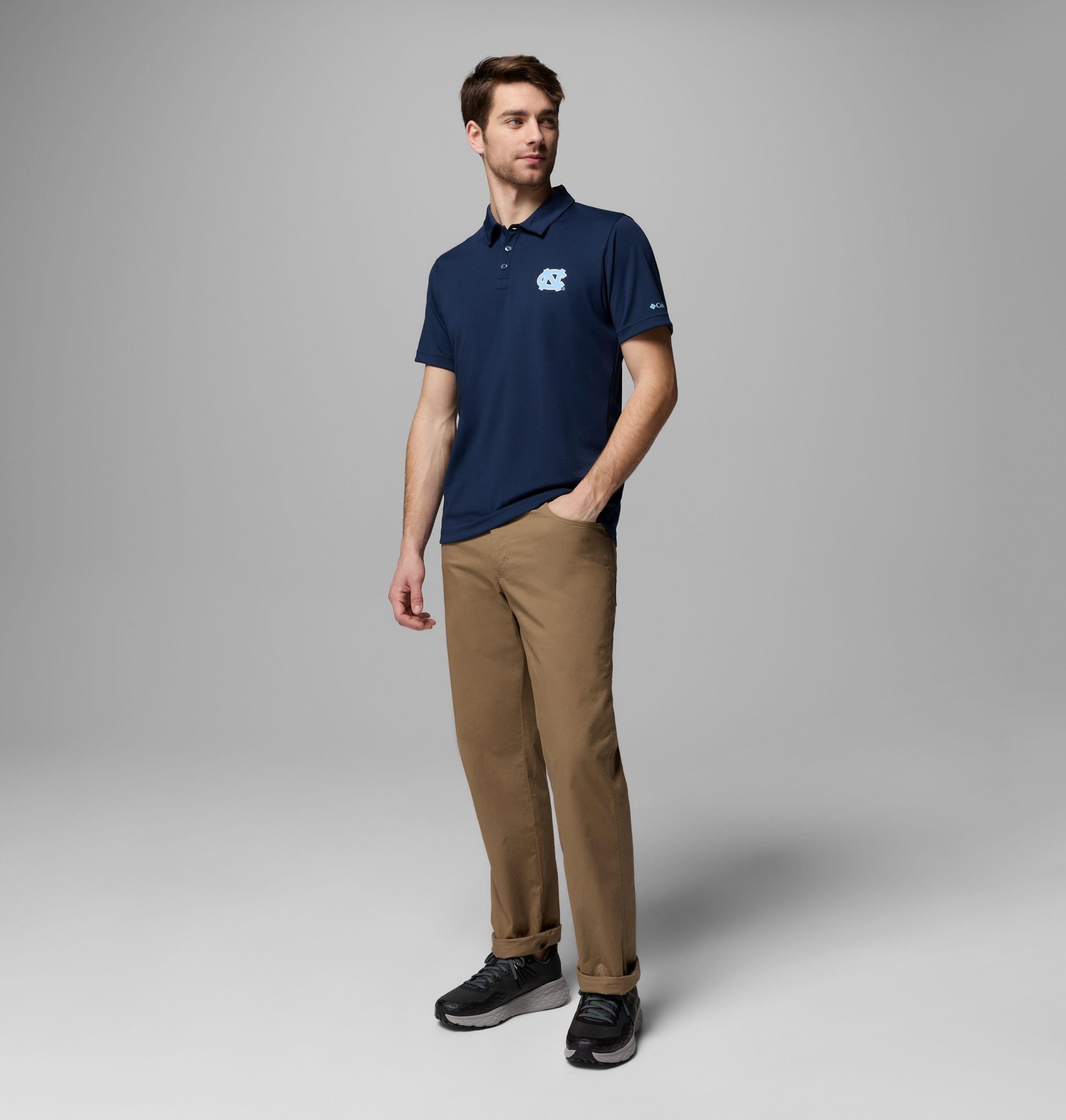 fair-catch-polo für herren im college-bereich – north carolina