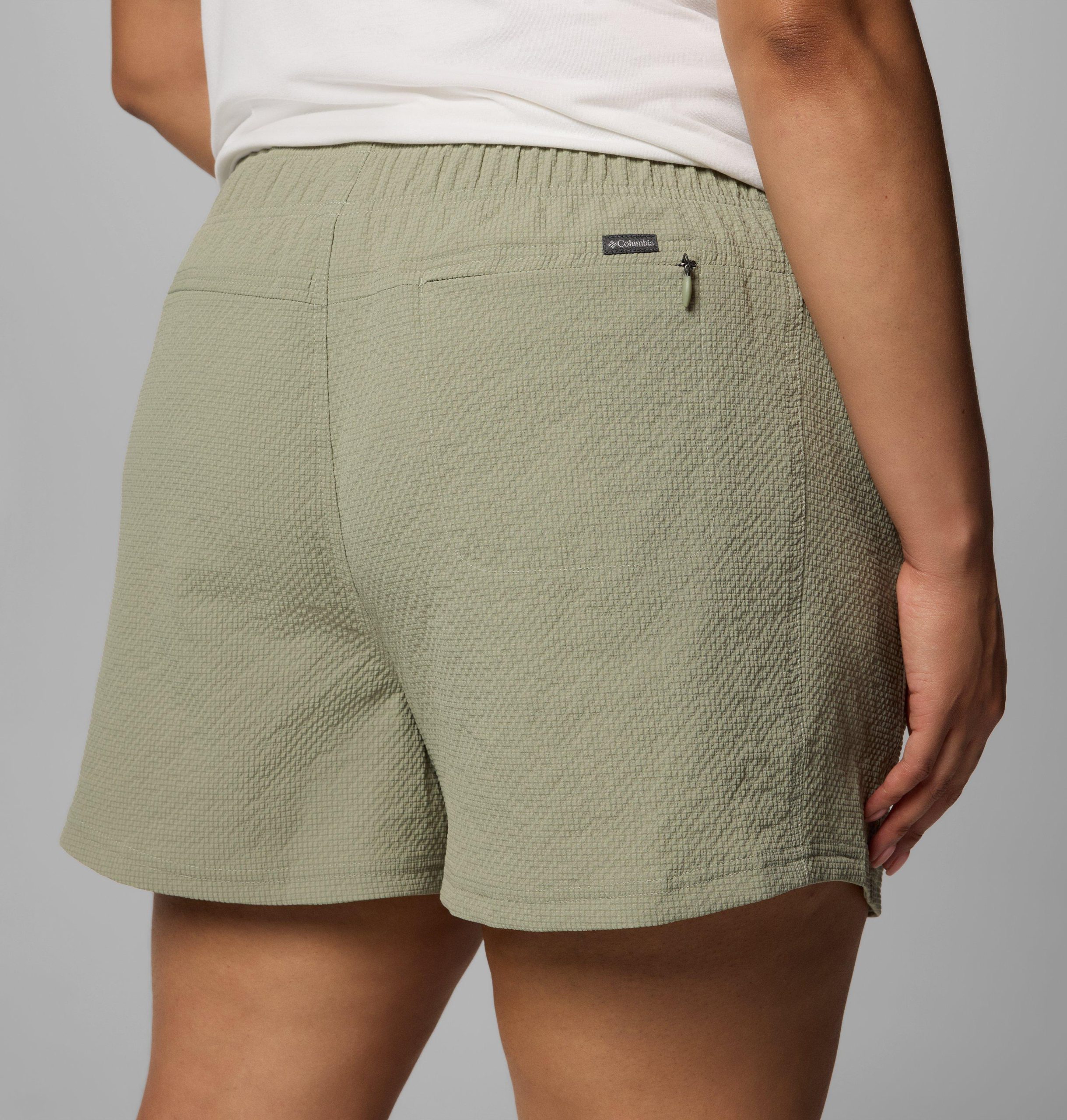 damen lieben sommershorts – auch in Übergrößen