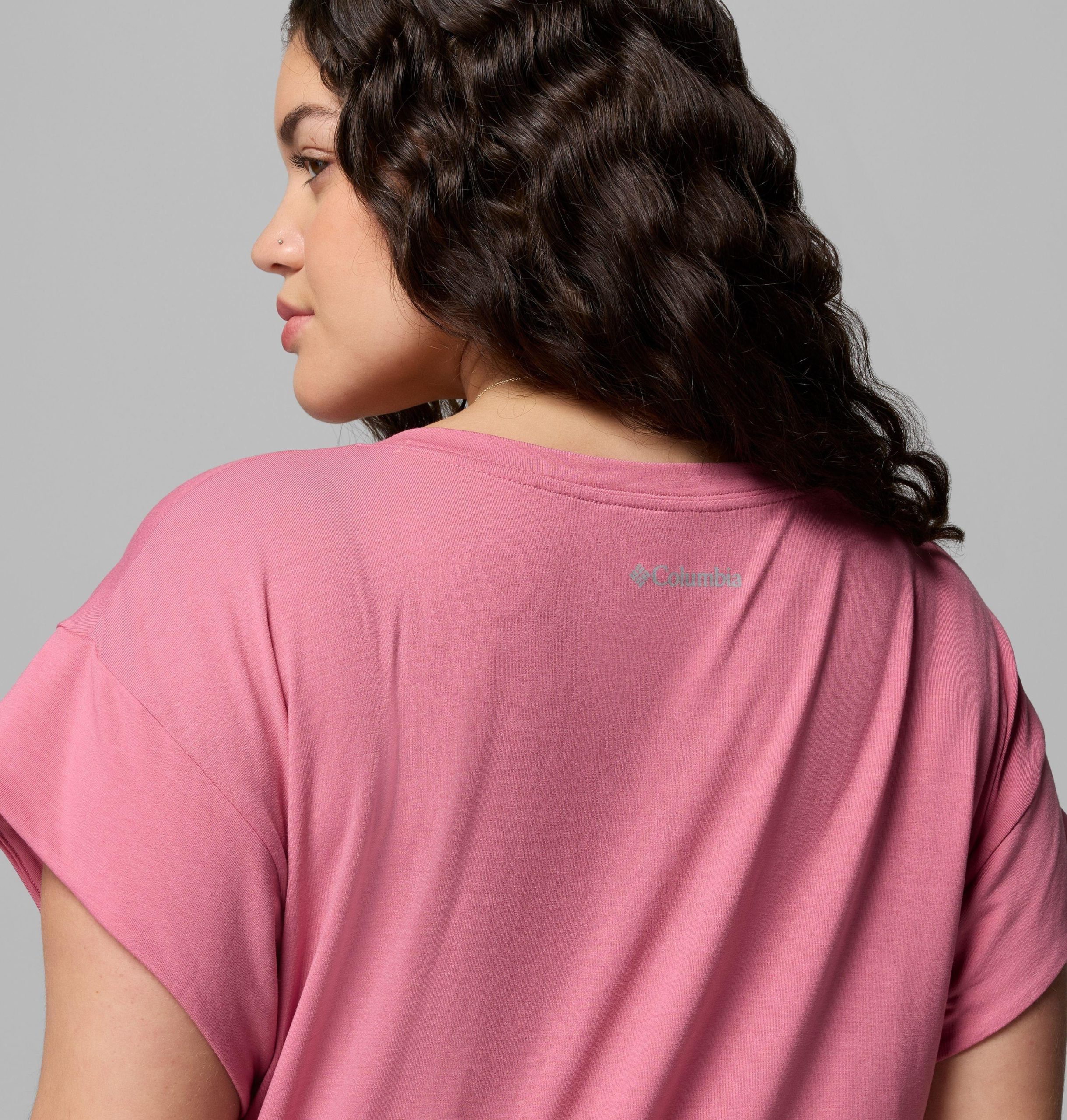 daniela falls damen-t-shirt mit v-ausschnitt und kurzen Ärmeln – Übergröße