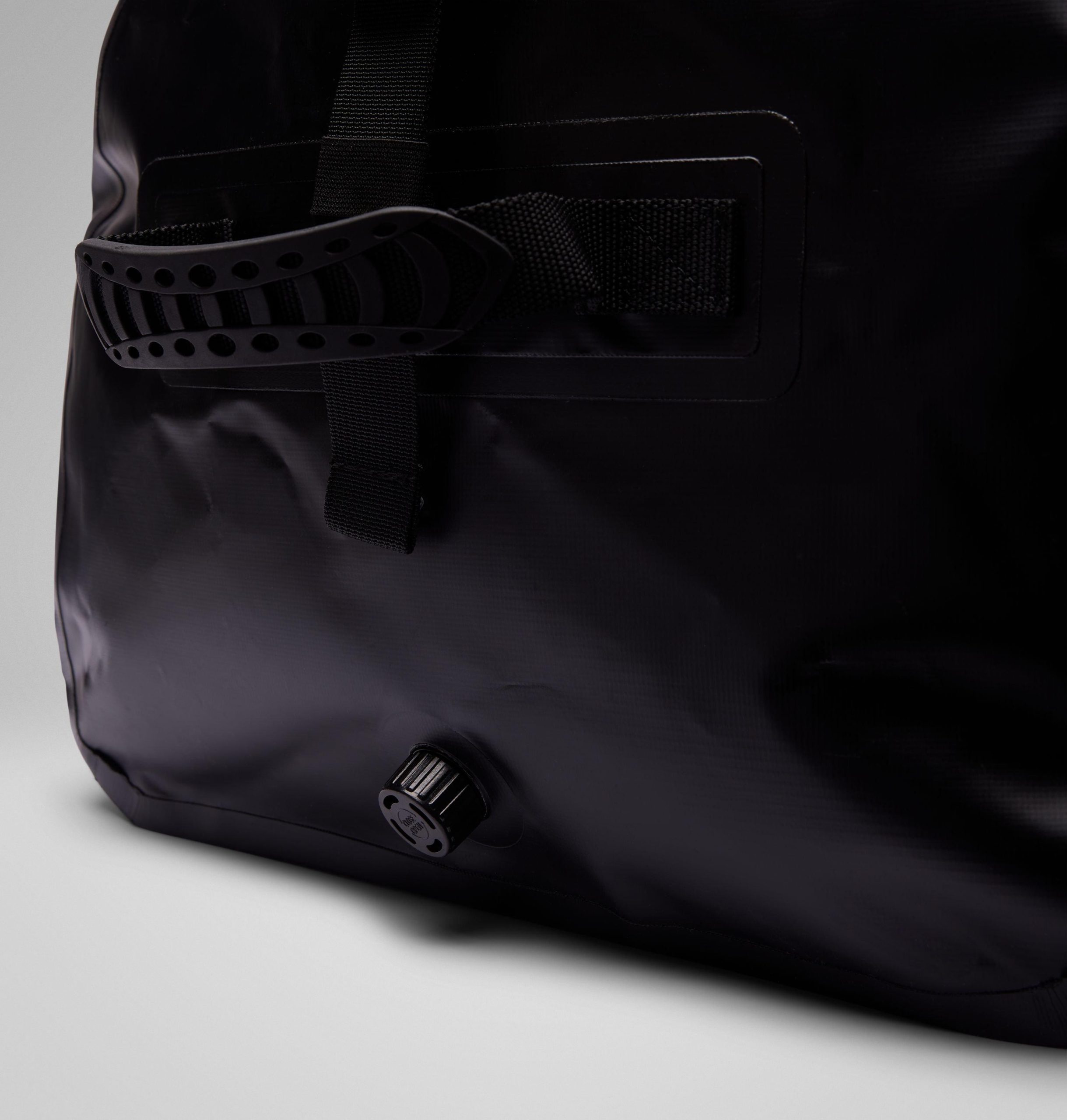 pfg snug corner 80l reisetasche