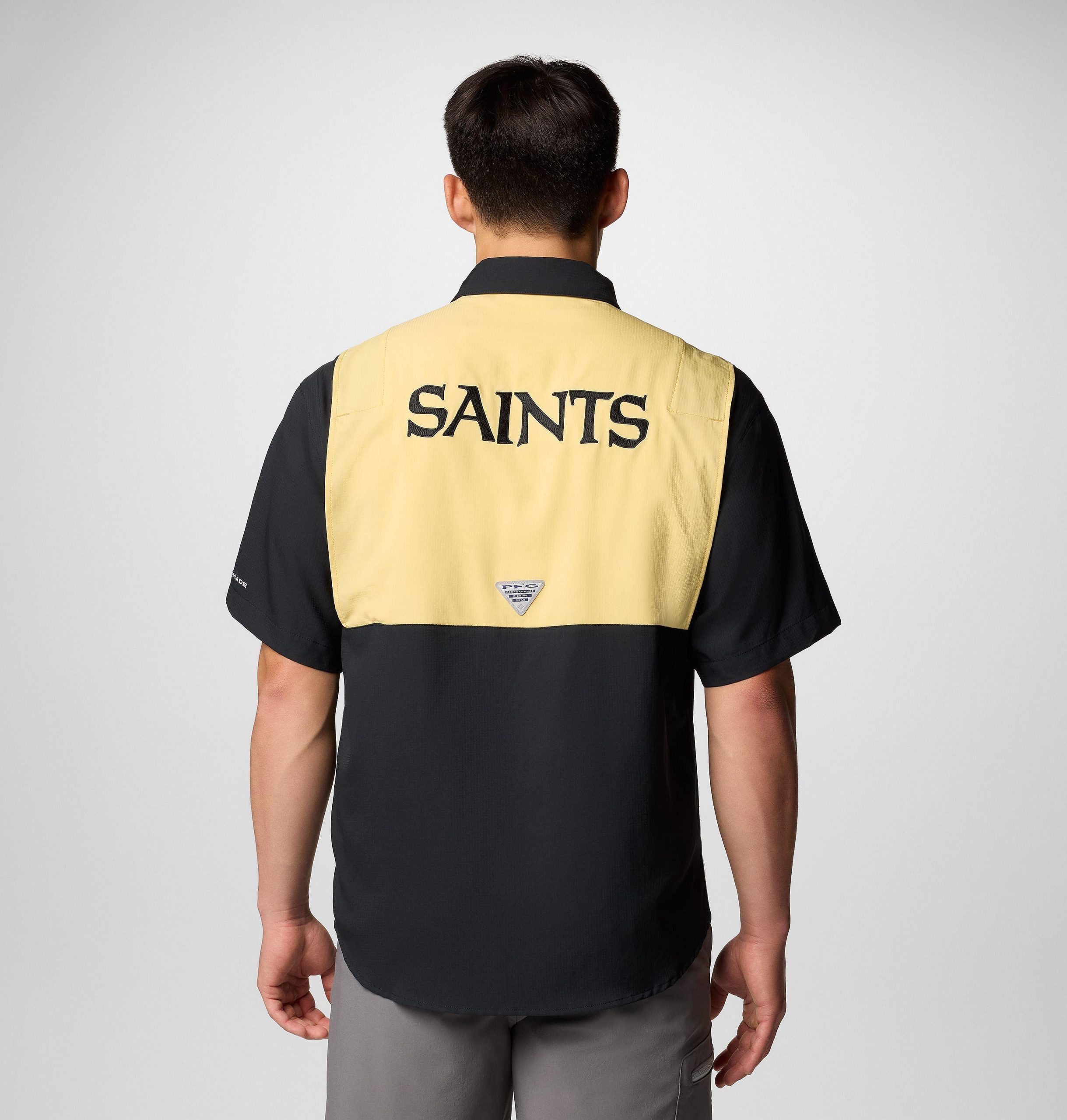 pfg tamiami kurzarm-shirt mit farbblock-design für herren – new orleans saints