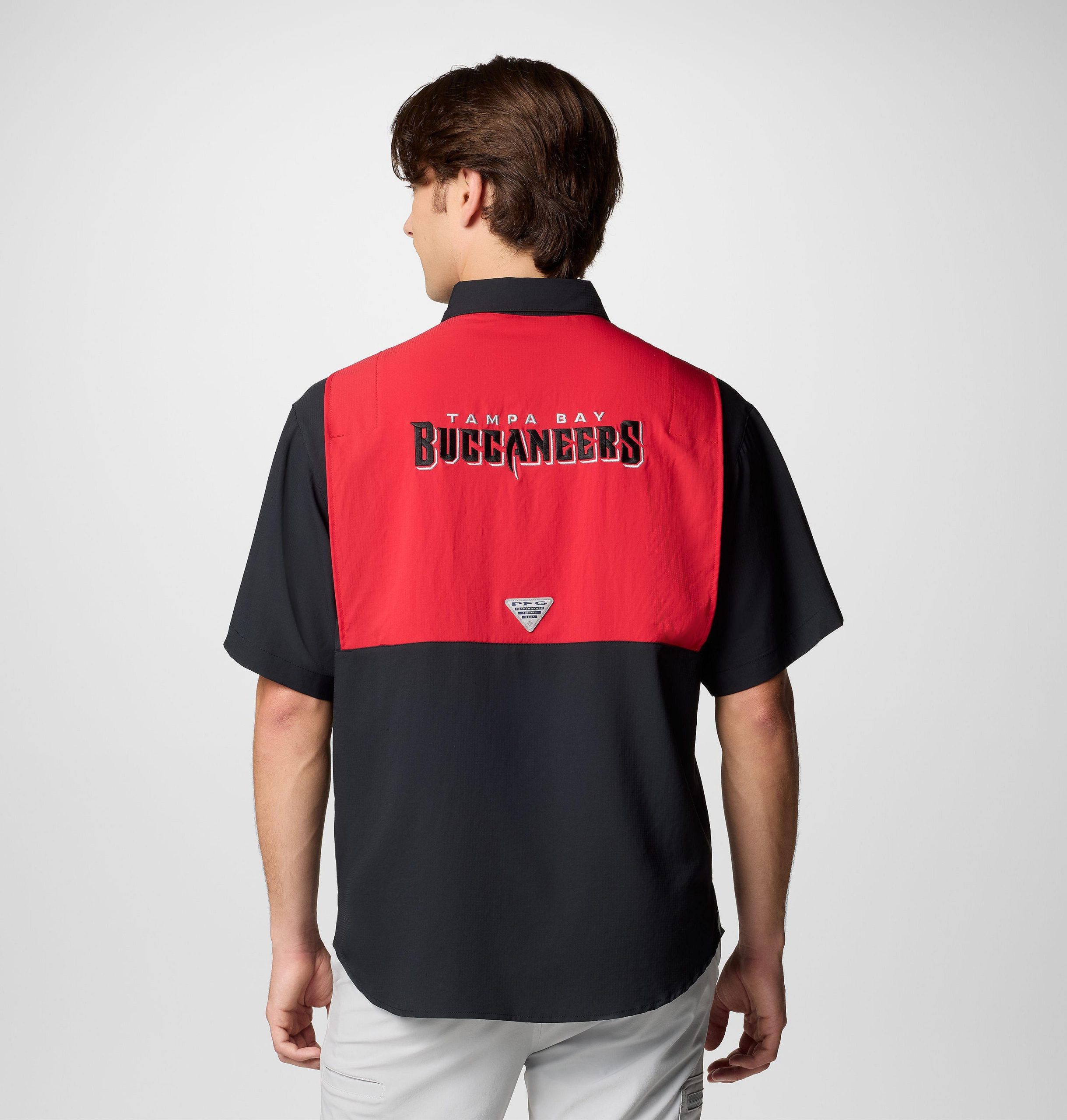 pfg tamiami colorblocked kurzarmhemd für herren – tampa bay buccaneers
